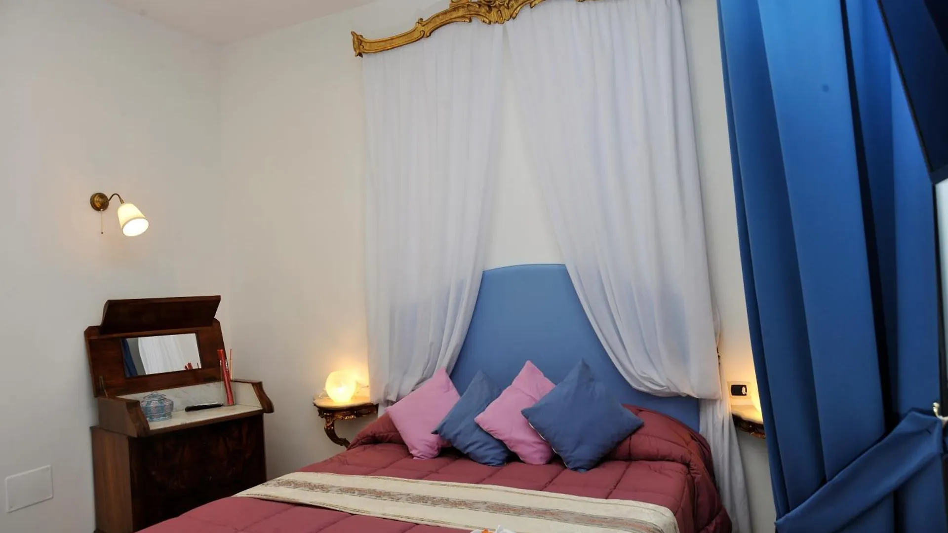 Di Palma Suite Naples Italie