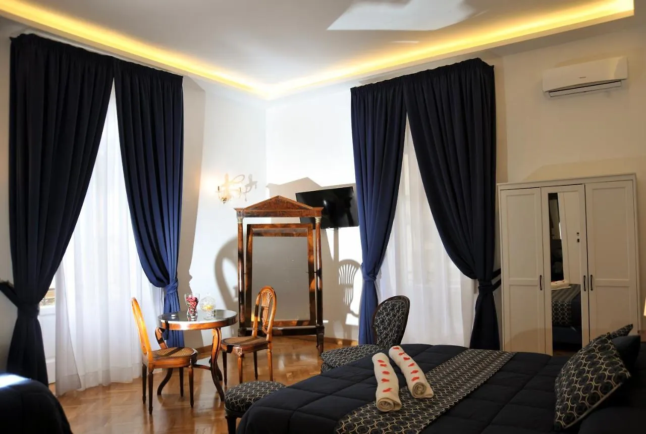 Di Palma Suite Naples Maison d'hôtes
