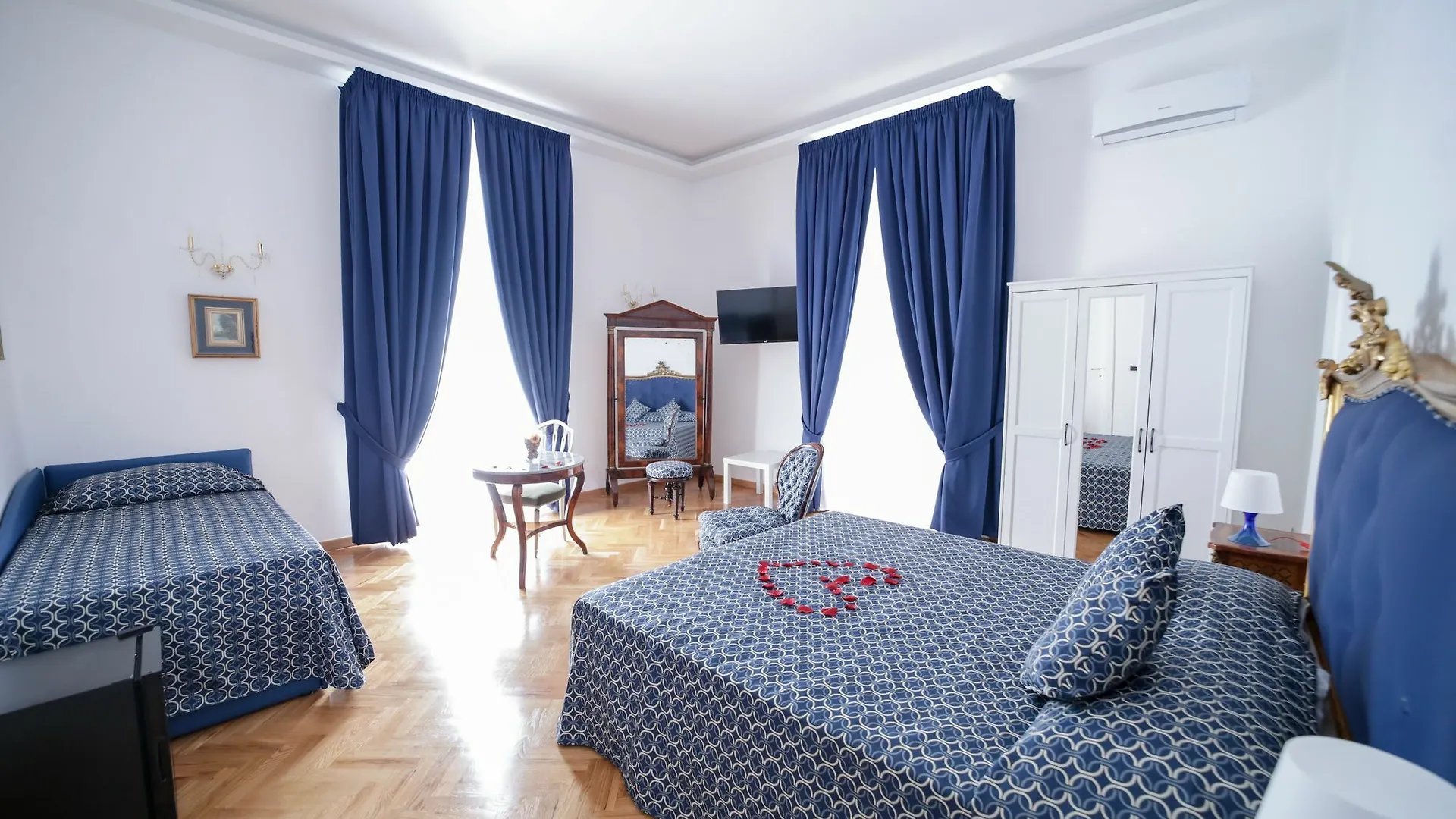 Di Palma Suite Naples 2*,